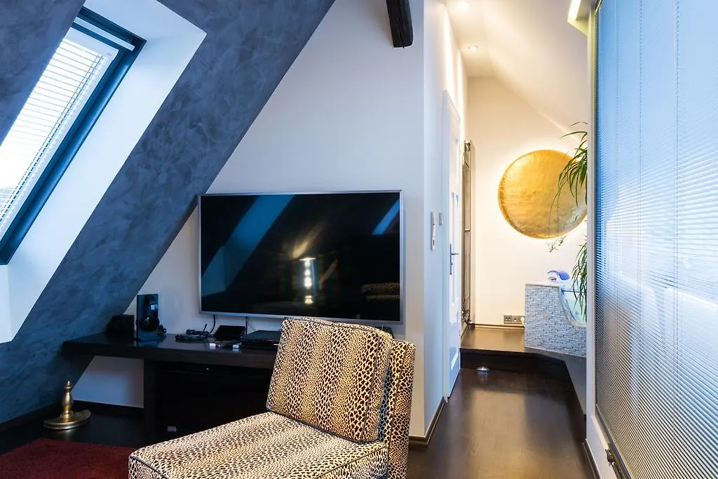 Apartment English Romance Penthouse Hannover Germany